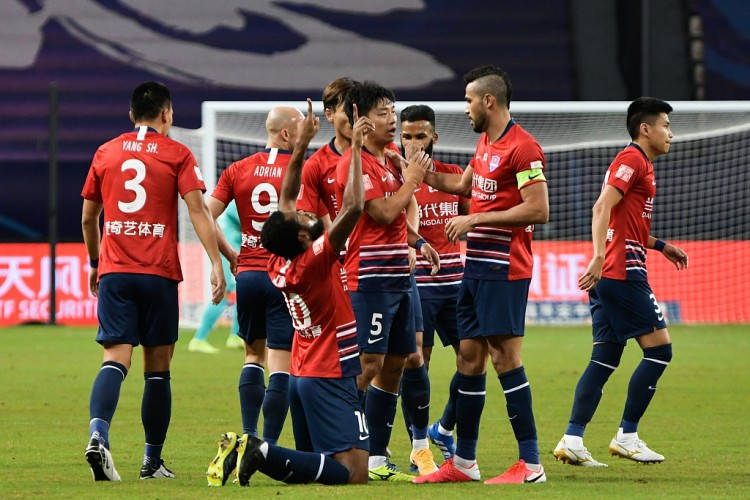 包含重庆力帆客场逼平对手，球队表现令人信服的词条